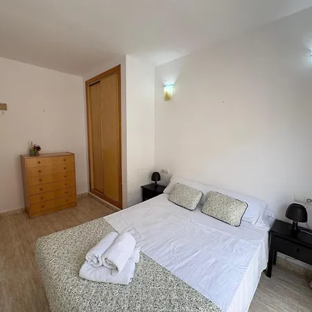 Piso Con Piscina, Centrico, Cerca De La Playa Apartment